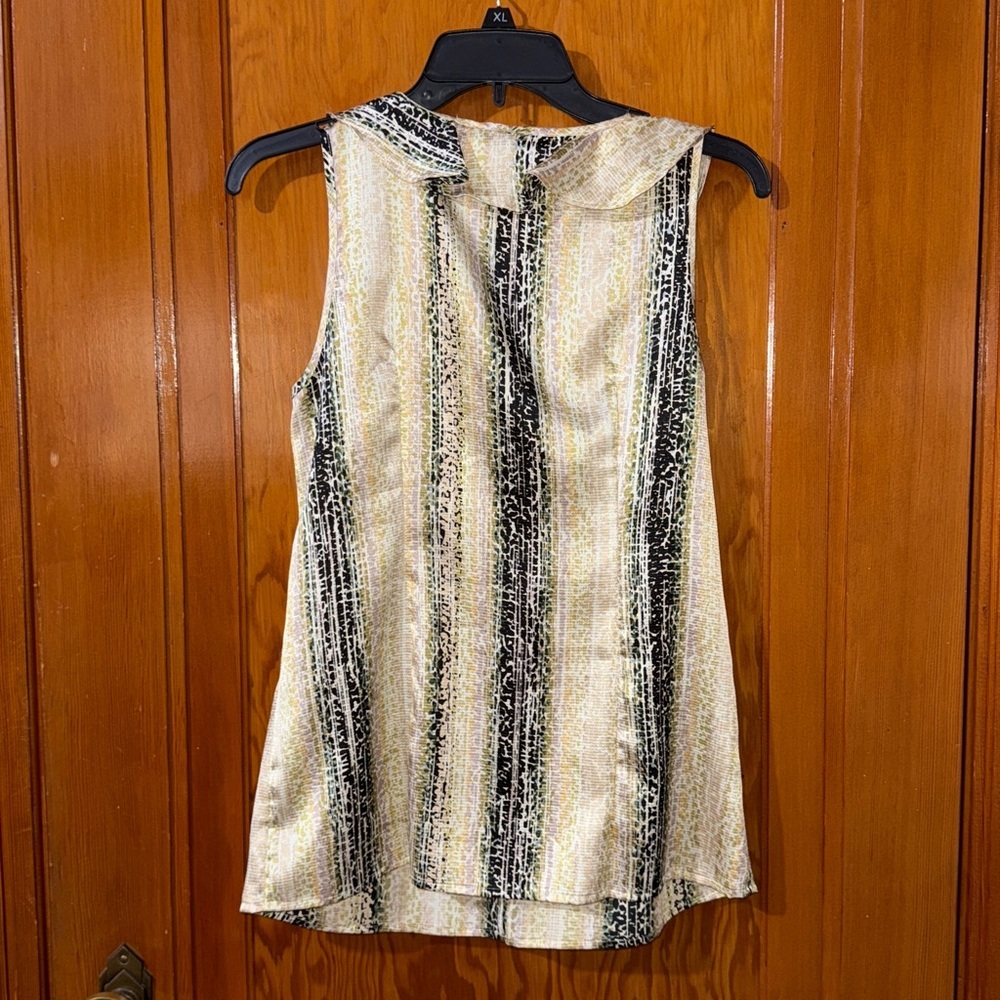 The Limited Multicolor Patterned Tanktop. - Picture 4 of 4